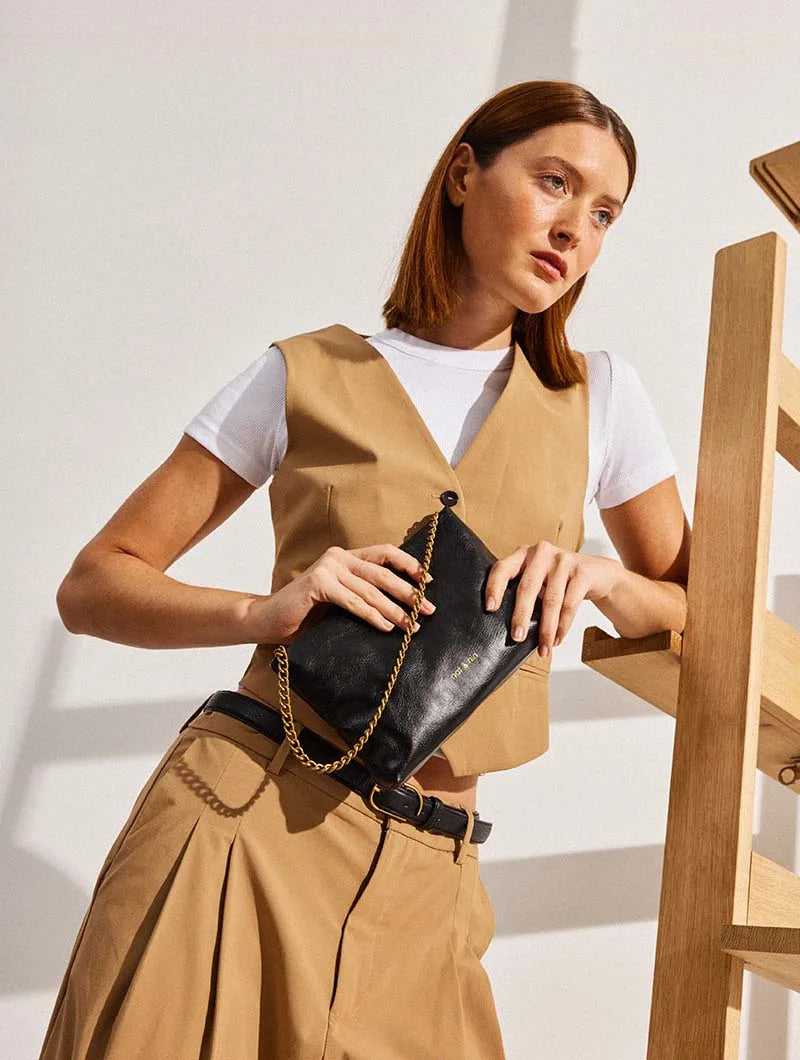 Molly Sac pochette avec chaine et bandouli re amovible. Nat Nin