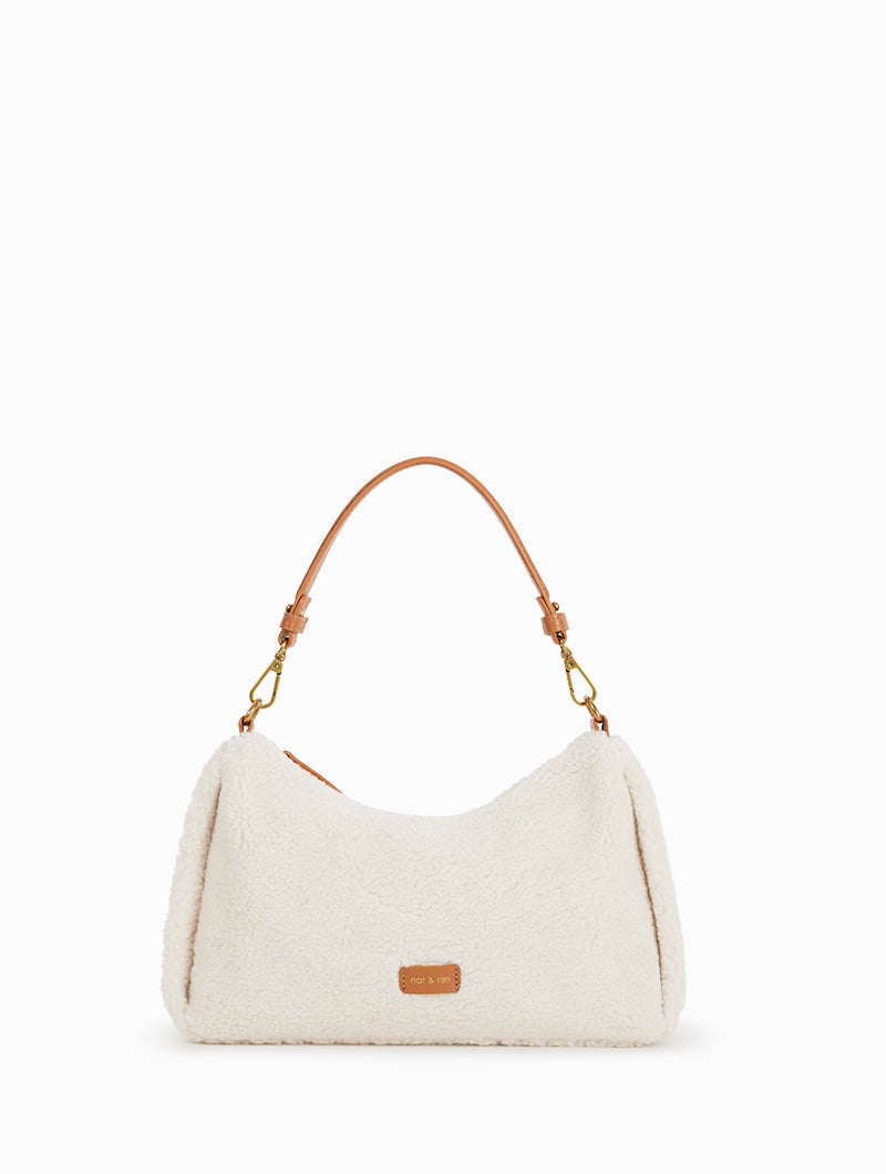 Rejina Teddy nat-nin Teddy Crème