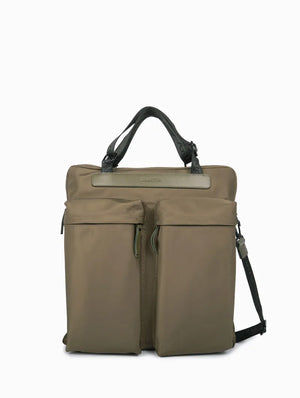 Caleb  nat-nin Urban kaki  