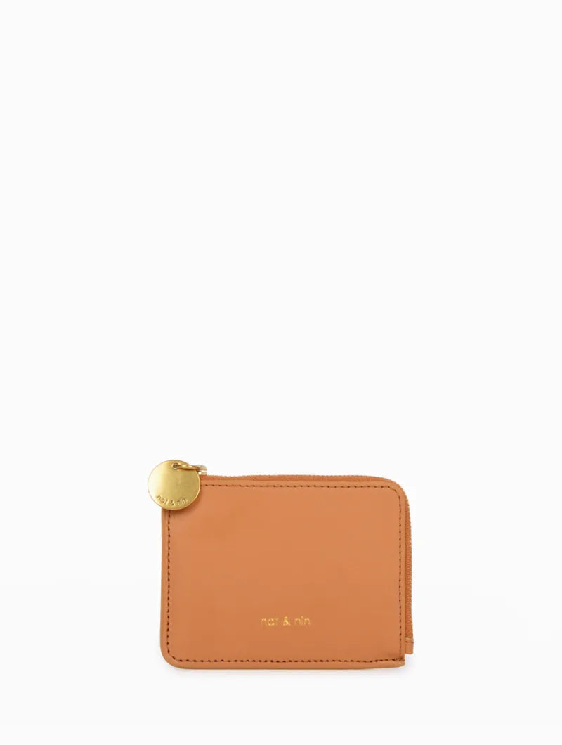 Ella  nat-nin Camel  